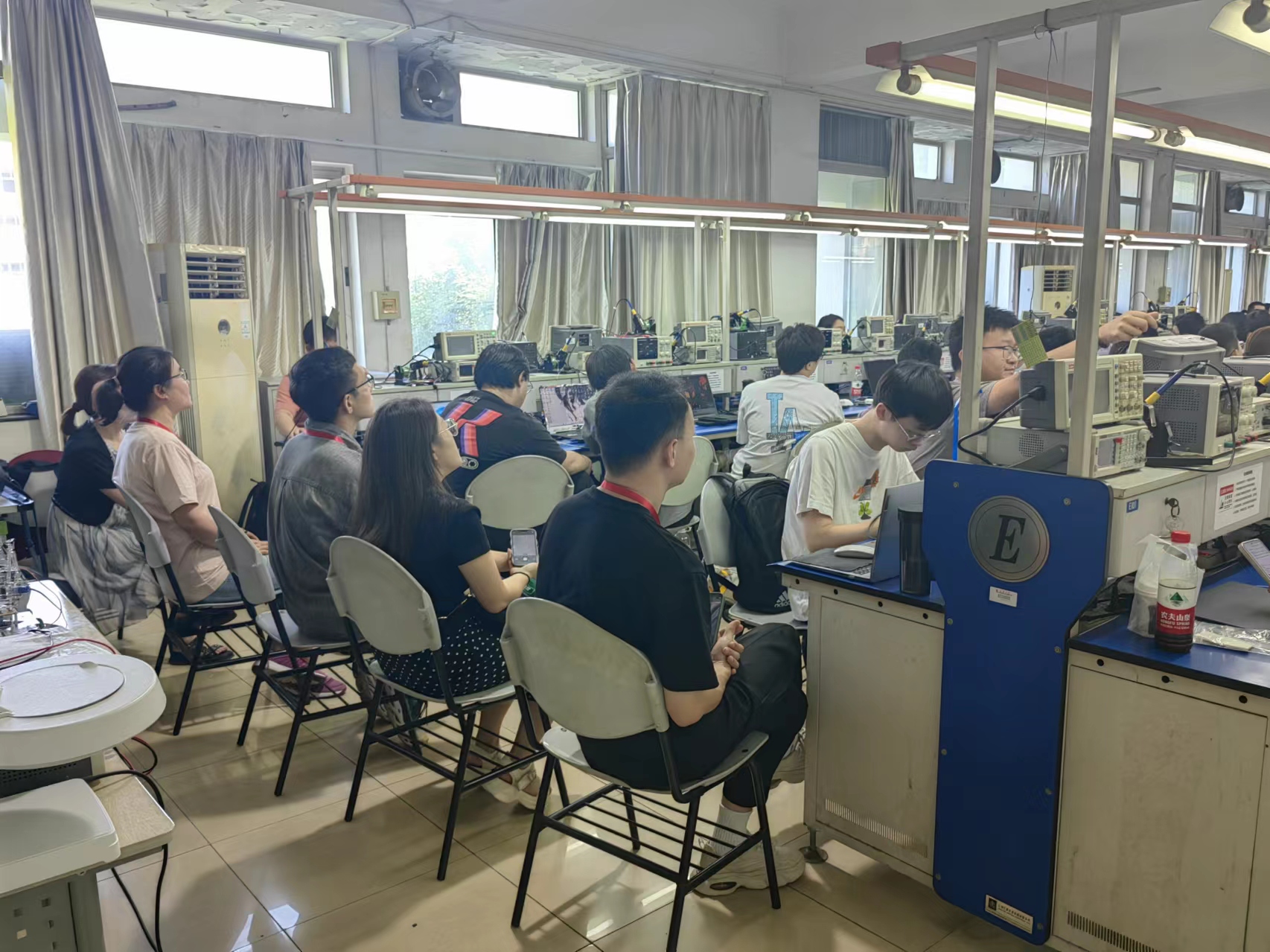 呼市二中宣传片_呼市二中网_呼市二中管的严吗
