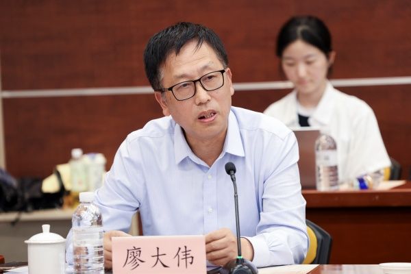 廖大伟_副本.jpg