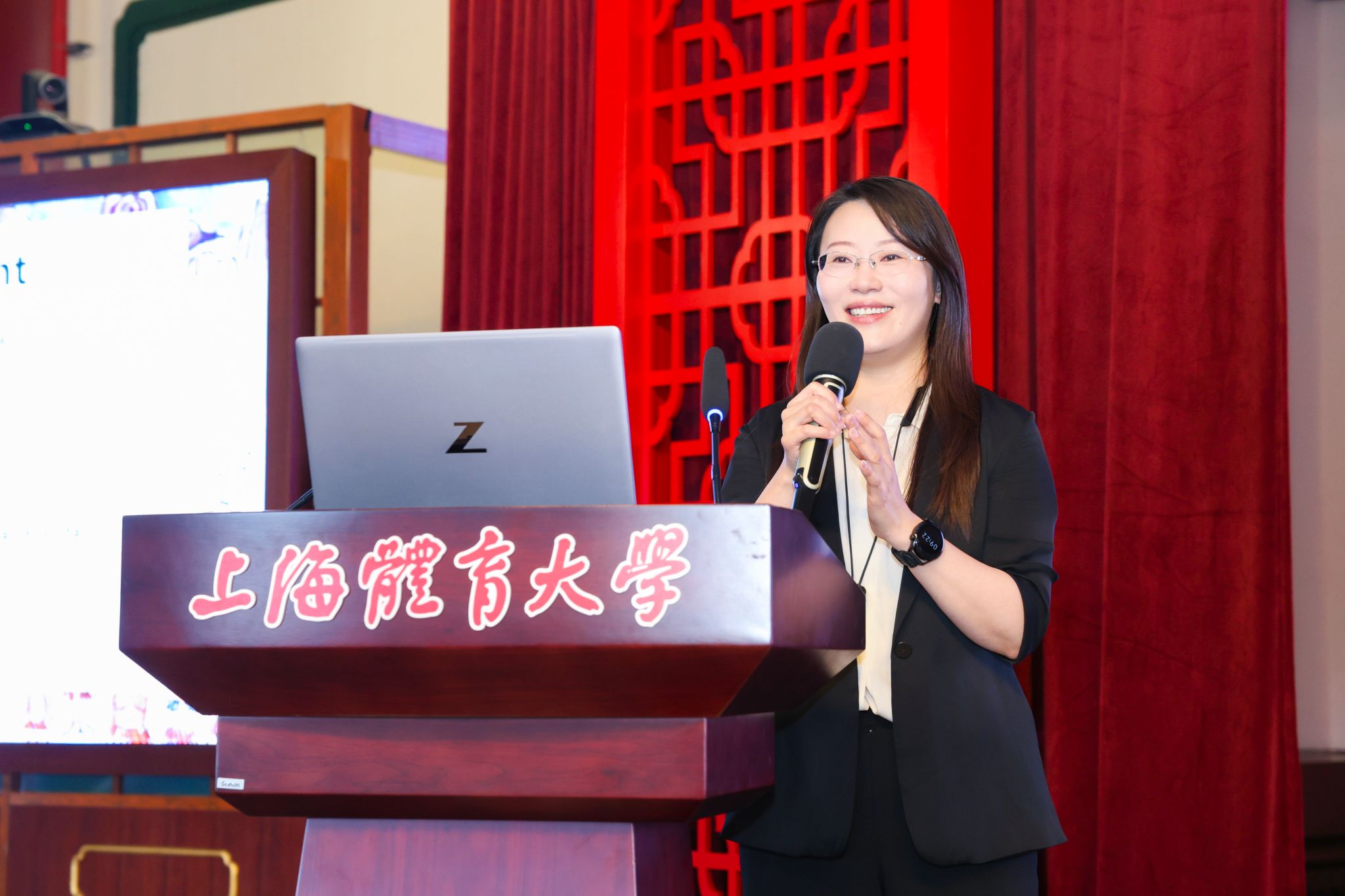 曲静.JPG