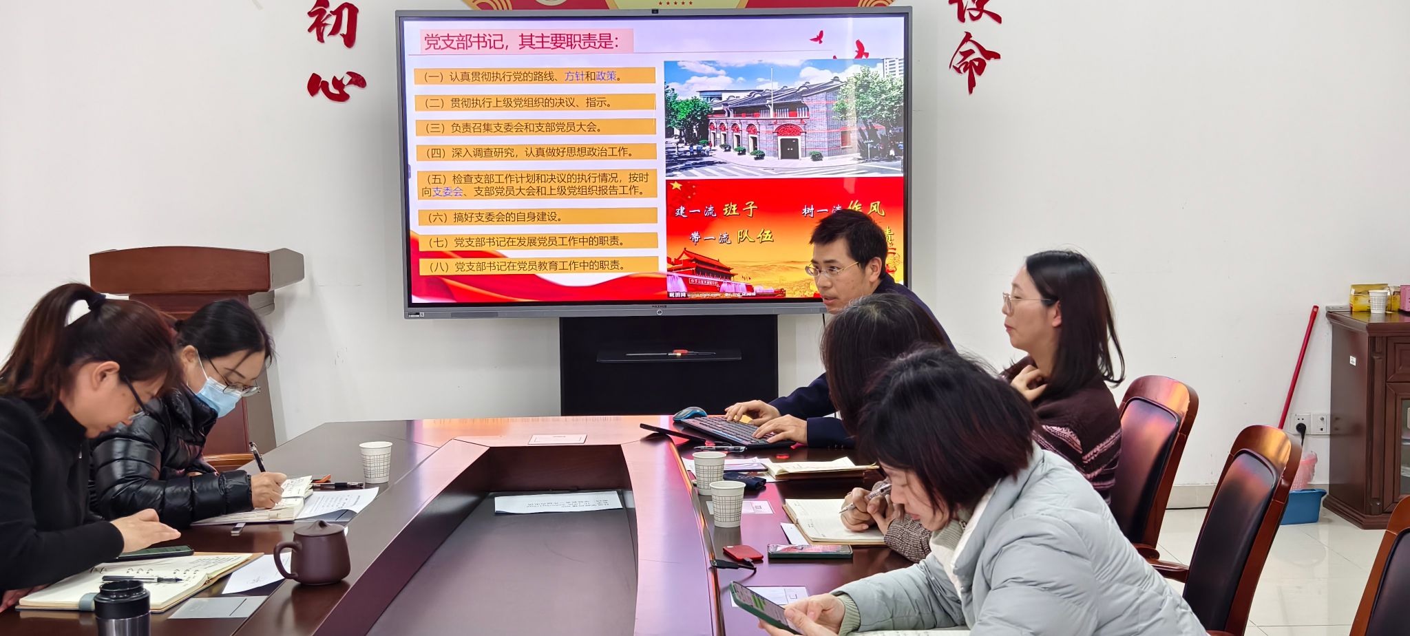 姜华.jpg