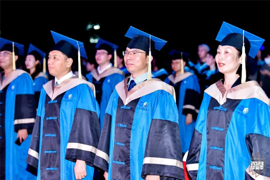 上海大学上海电影学院学位授予仪式_上海大学电影学院校区_上海电影学院2023年毕业典礼