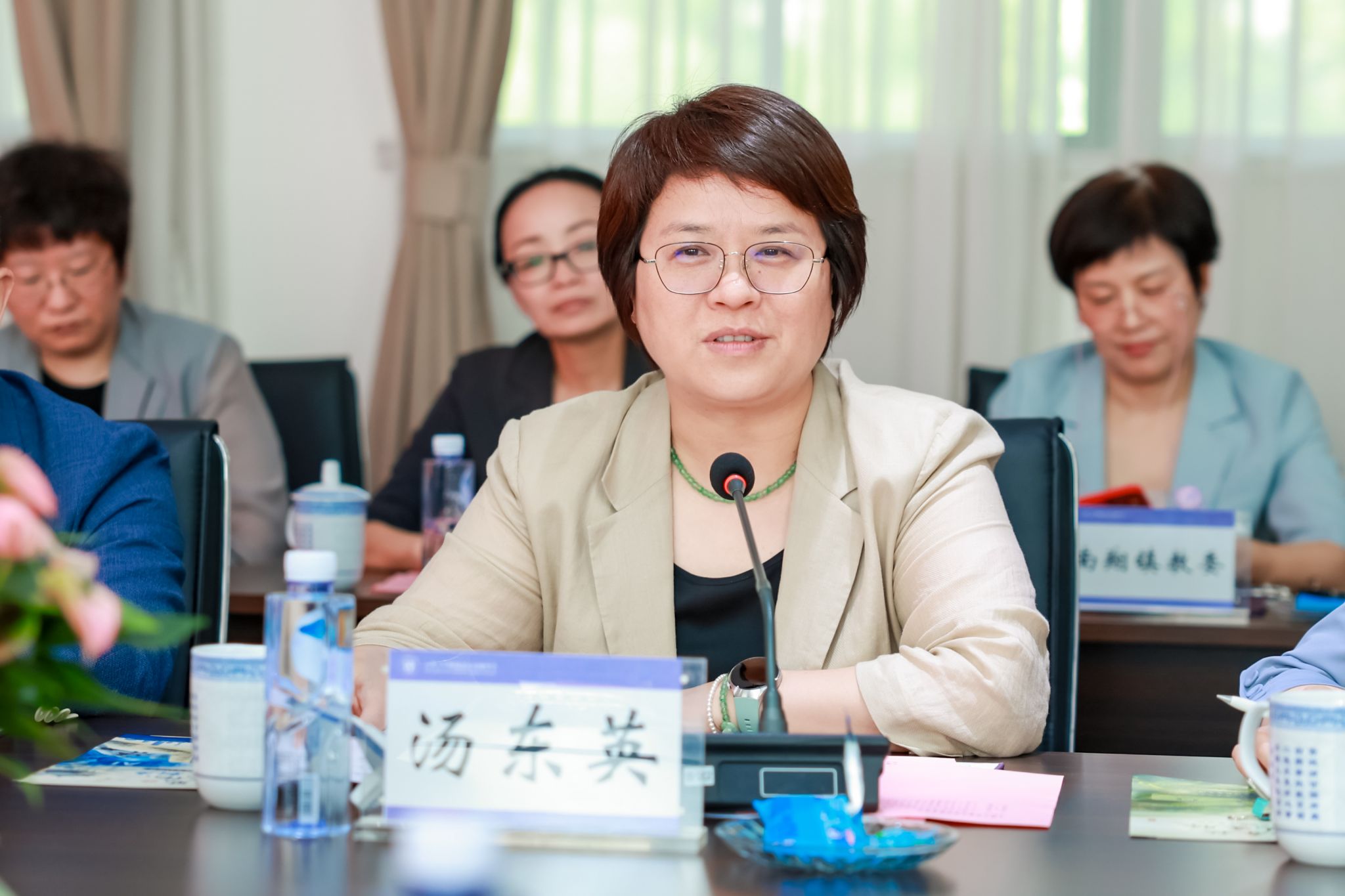 领导讲话-嘉定区副区长 汤东英.jpeg 领导讲话-嘉定区副区长 汤东英.jpeg